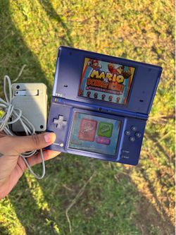 Nintendo DSI and charger