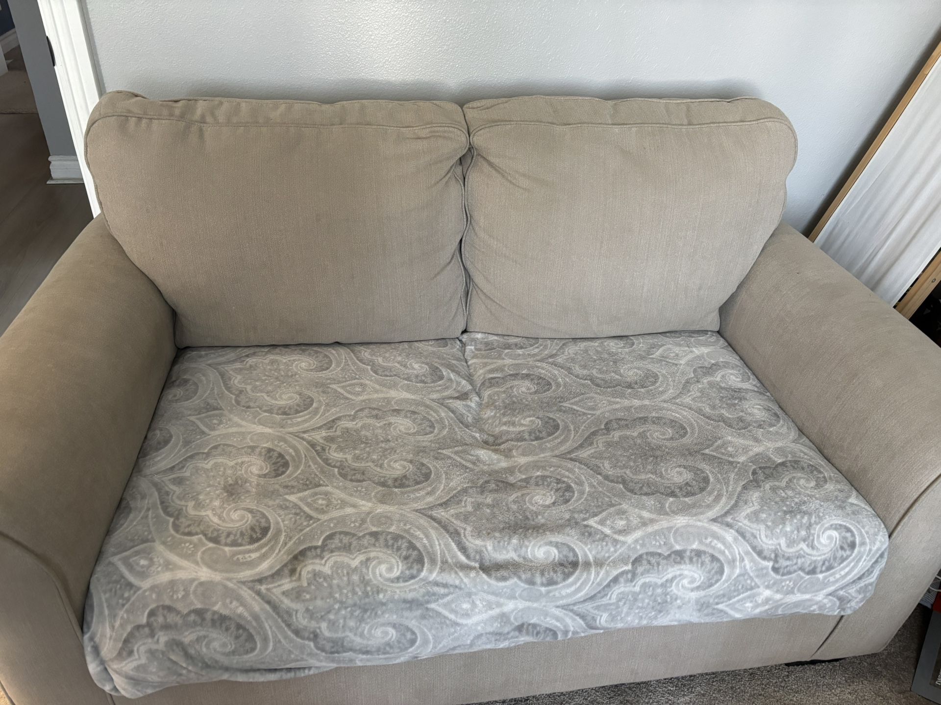 FREE COUCH