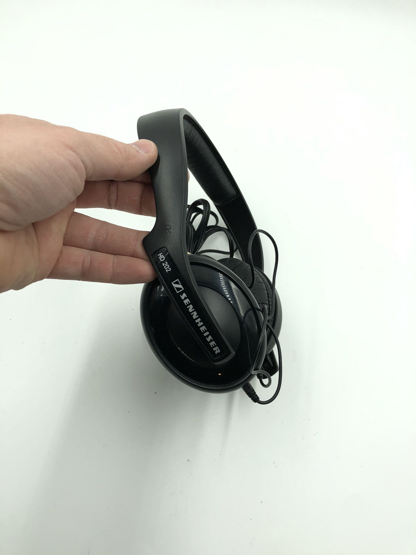 Sennheiser - Professional DJ styled - Closed Dynamic Bass Headphones (HD 202)