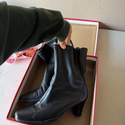 Black Leather Heels Size 10