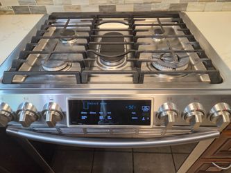 Samsung Slide-in Gas Range Oven, True Convection, Digital Timing and Programming, 5 Burners, 18,000 BTU burner