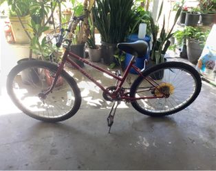 26” Mountain Schwin Bike For Womens 7 Speeds Good Condition $120