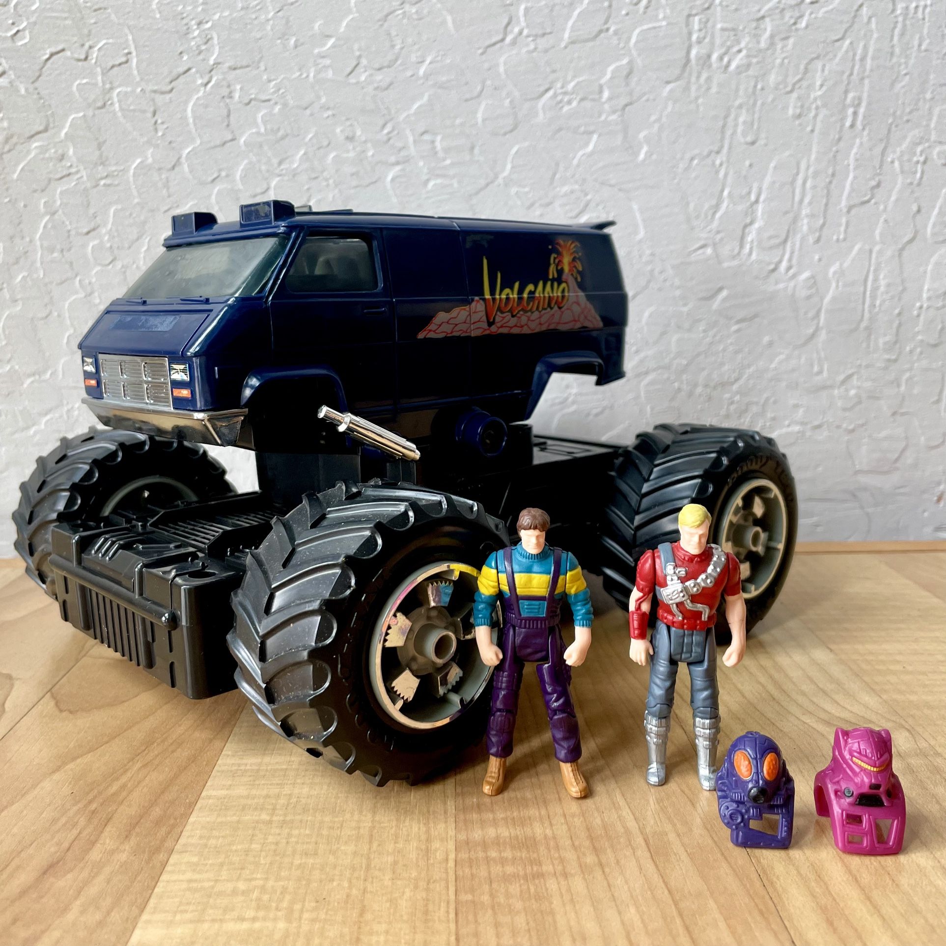 Vintage 1985 Kenner MASK Volcano Van With Jaques Lefleur & Matt Trakker Complete