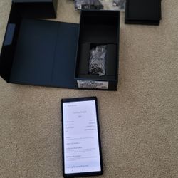 Samsung Note 9 Cell Phone