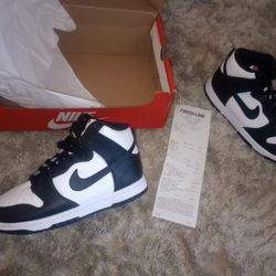 Nike Panda Dunks