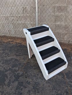 Foldup Pet stairs Pickup 2-11 pm rainbow/charleston cash only read description