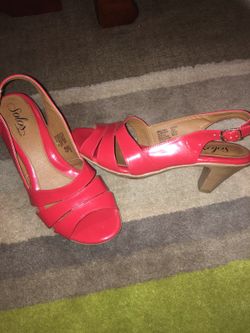 Solos red patent leather look size 8 slingback sandals with low heel