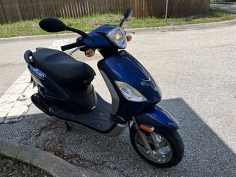 474 MILES! 2012 PIAGGIO FLY 50