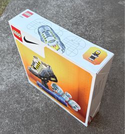 LEGO Nike Air Max Set 43025