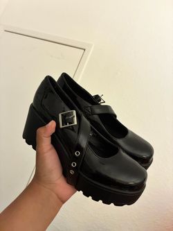 Women’s Shoes