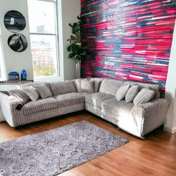 Stupendous Sectional is in stock / Comfortable Couch