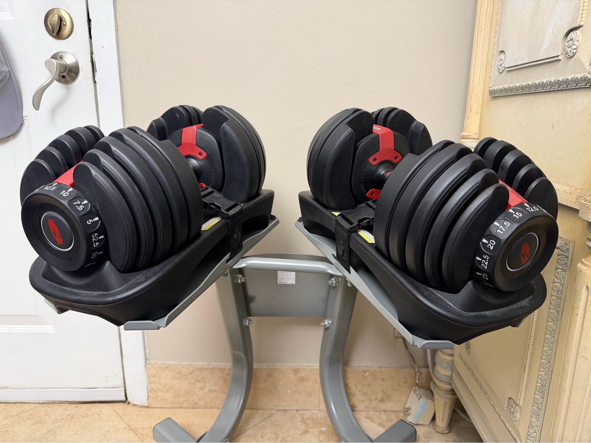 Bowflex SelectTech Dumbbells Pair 5-52.5lbs each & Custom Bowflex Stand