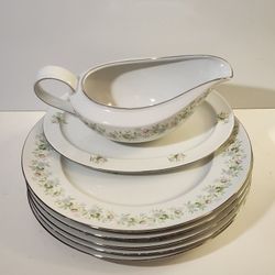 (5) Haviland Bavaria Forever Spring 10 1/4” Dinner Plates & Gravy Boat, Floral