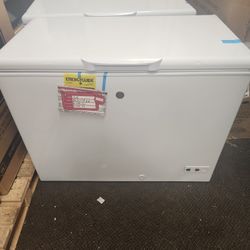 Amazing Ge FCM11SRWW 44 Inch Chest Freezer With 10.7 Cu Ft 