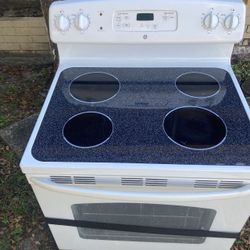 STOVE GE 30” IN GREAT WORKING ORDER $249.00