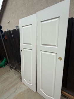 Puerta corredisa para closet madera solida