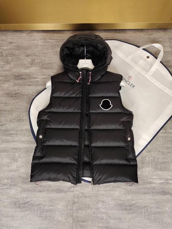 Monestier De Clermont Puffer Vest