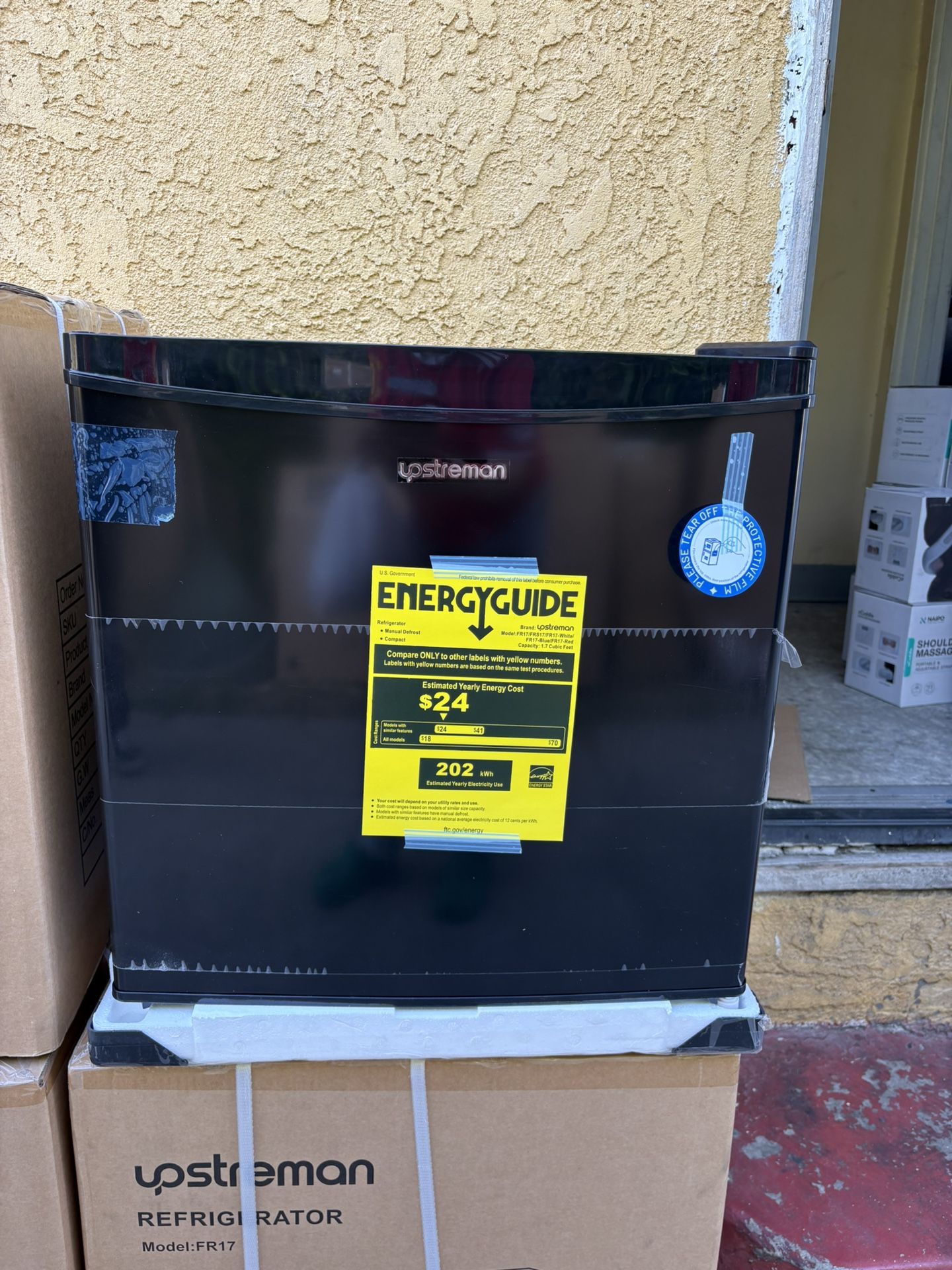 Mini Fridge 