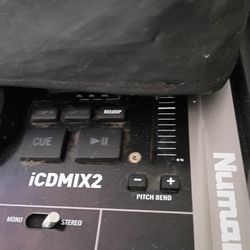 Numark ICDMIX2 Mixer W/ Rack holder 