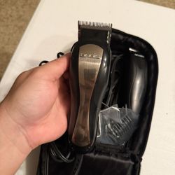 Clippers And Other Accessories 