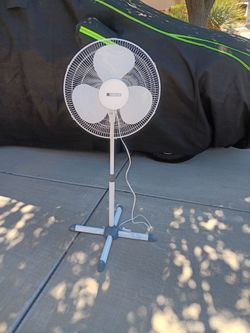 Utilitech Pedestal Stand Fan