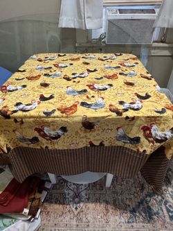 ROUND FARMHOUSE TABLECLOTH