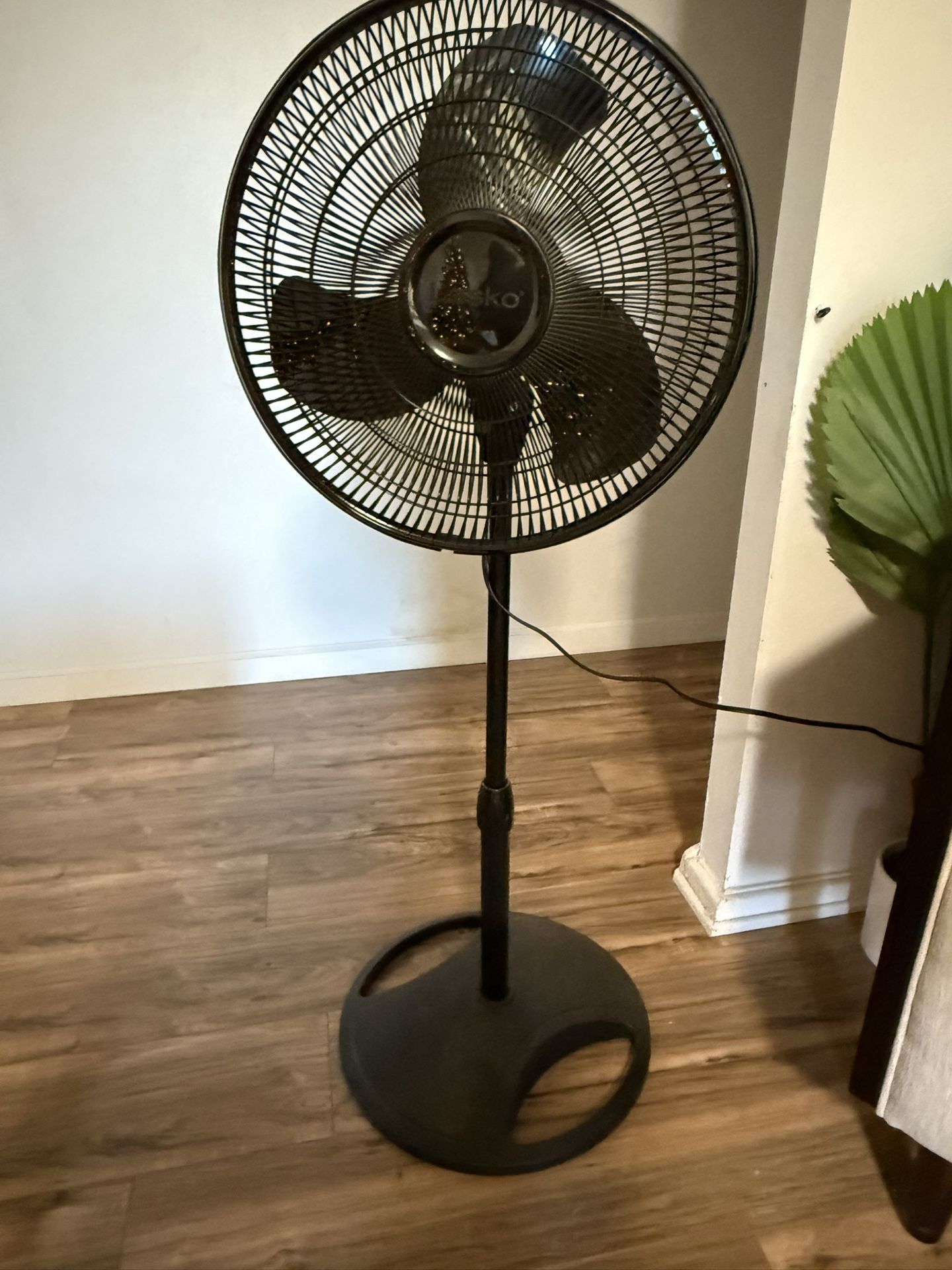 Lasko Rotating Fan 