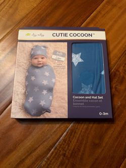 Itzy Ritzy Cutie Cocoon and Hat Set 0-3 months. New!
