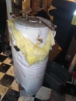 Gas hot water heater