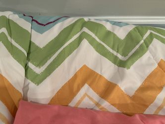 *Lot of 5 PCS Comforter and Sheet Set, Twin*