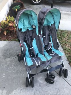 Double stroller “Delta Children”