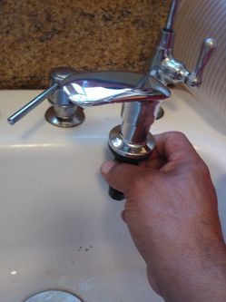 Sink soap dispenser nose