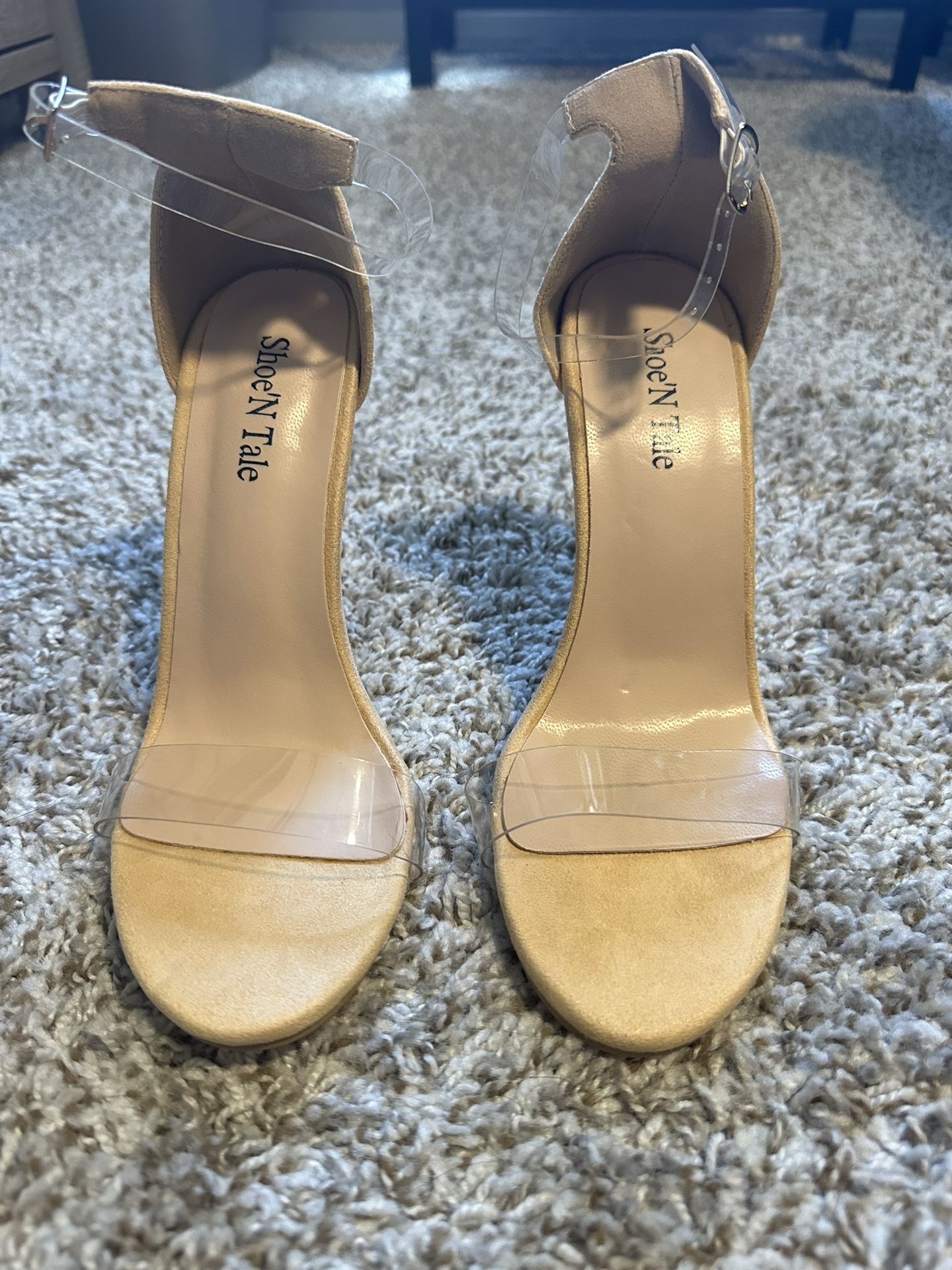 Women’s Size 6 Nude/Clear Heel