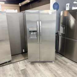 🔥FRIGIDAIRE STAINLESS STEEL REFRIGERATOR WITH ICE MAKER AND WATER DISPENSER🔥