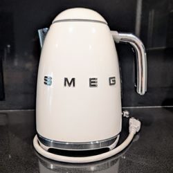 Smeg Electric Kettle