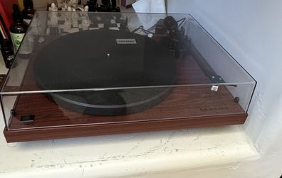 Crosley C6 Turntable With Records