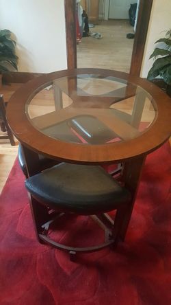 Round hill cylina wood glass table