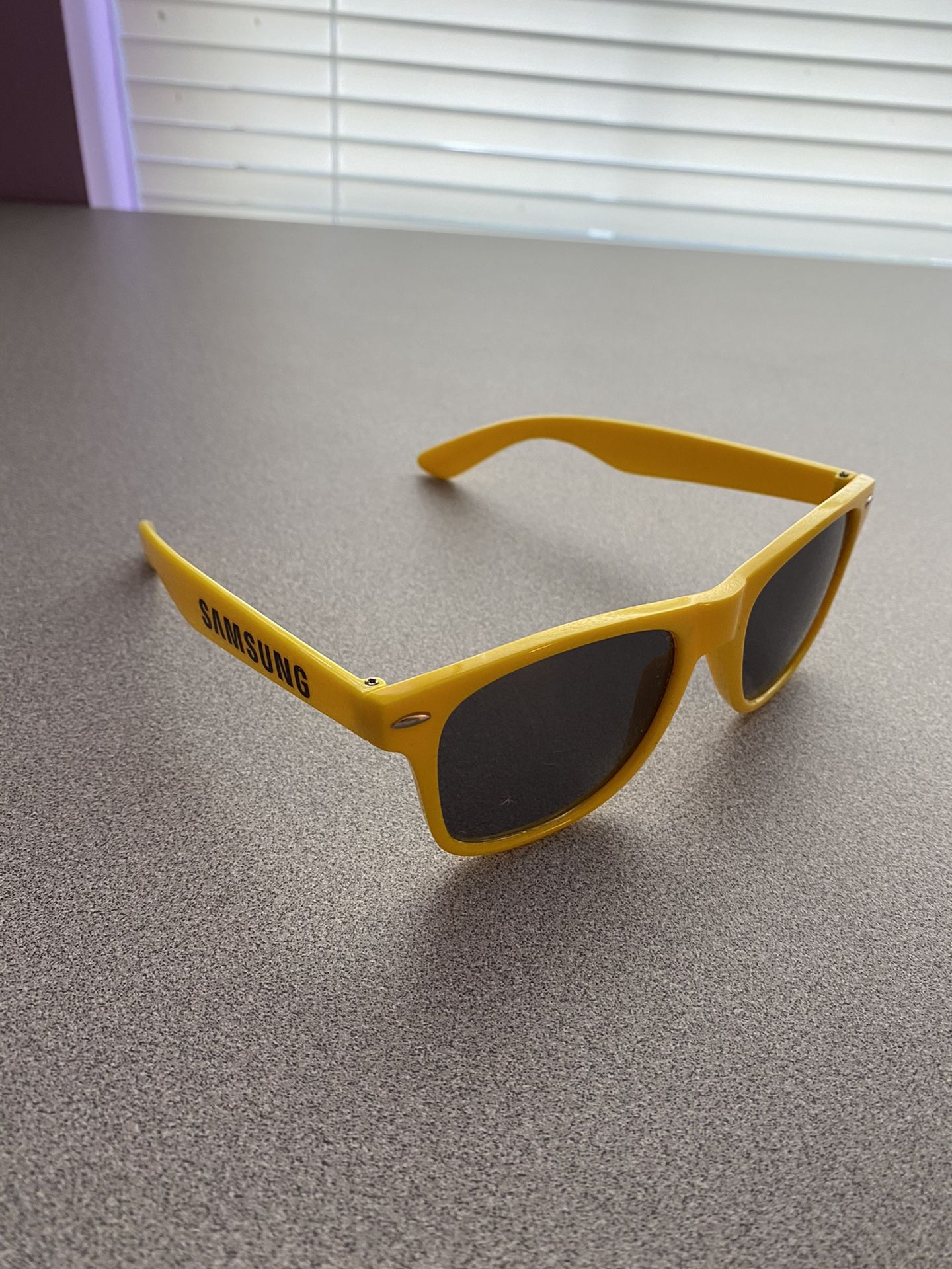 Samsung wayfarers sunglasses perfect!