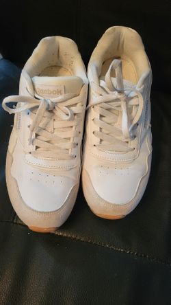 Womens REEBOKS 8.5