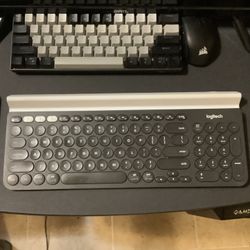 Logitech Bluetooth Keyboard K780