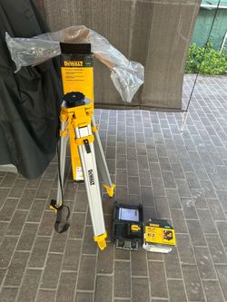 Dewalt Model # DW08802-QU laser & Dewalt DW0737 tripod stand