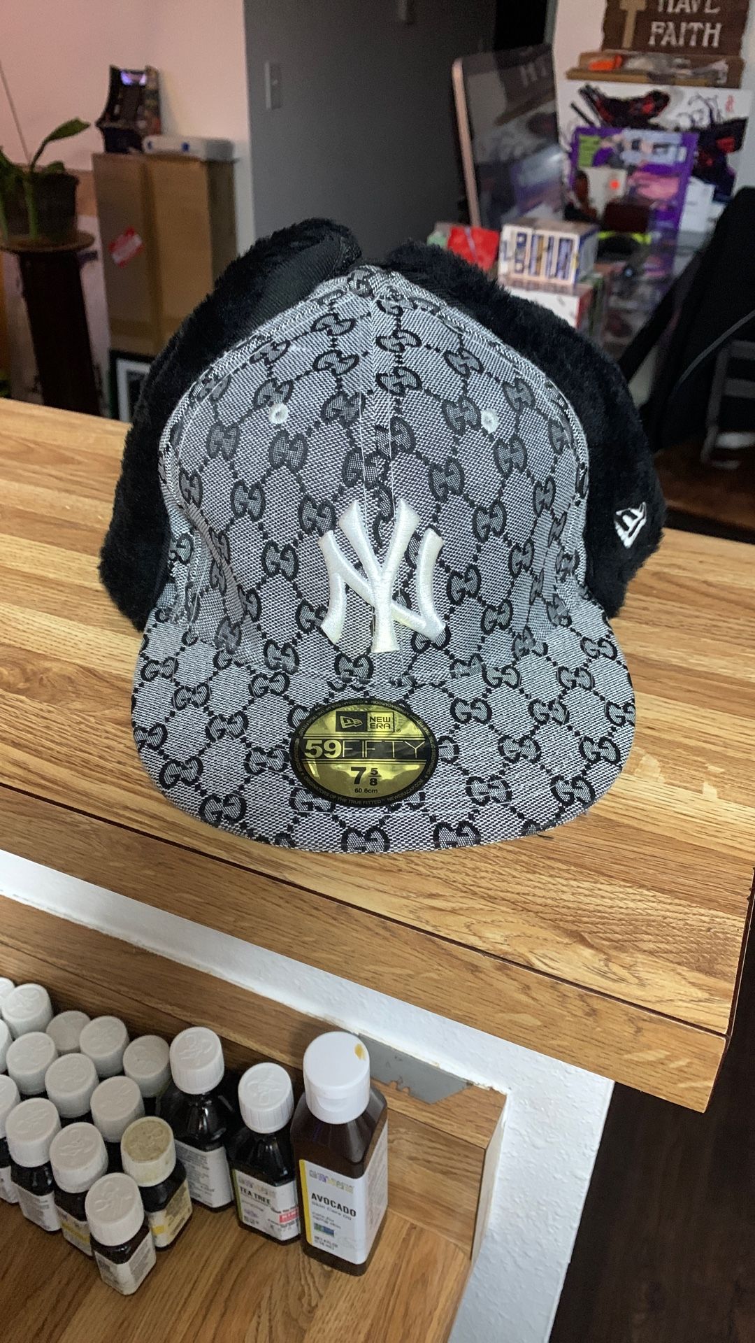 Fitted Hat 🧢