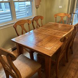 Dining Room Table And Chairs 