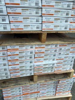 Lifeproof Sapelo Mount Oak 22 MIL x 8.7 in. W × 48 in. L Waterproof Click Lock Luxury Vinyl Plank Flooring (20.1 sq. ft./Case) Store SKU# 1010-305-895