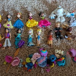 Disney Princess Snapin Dolls With Accessories And Extras
