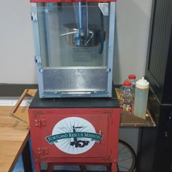 Old Fashioned Popcorn Machine Works Great