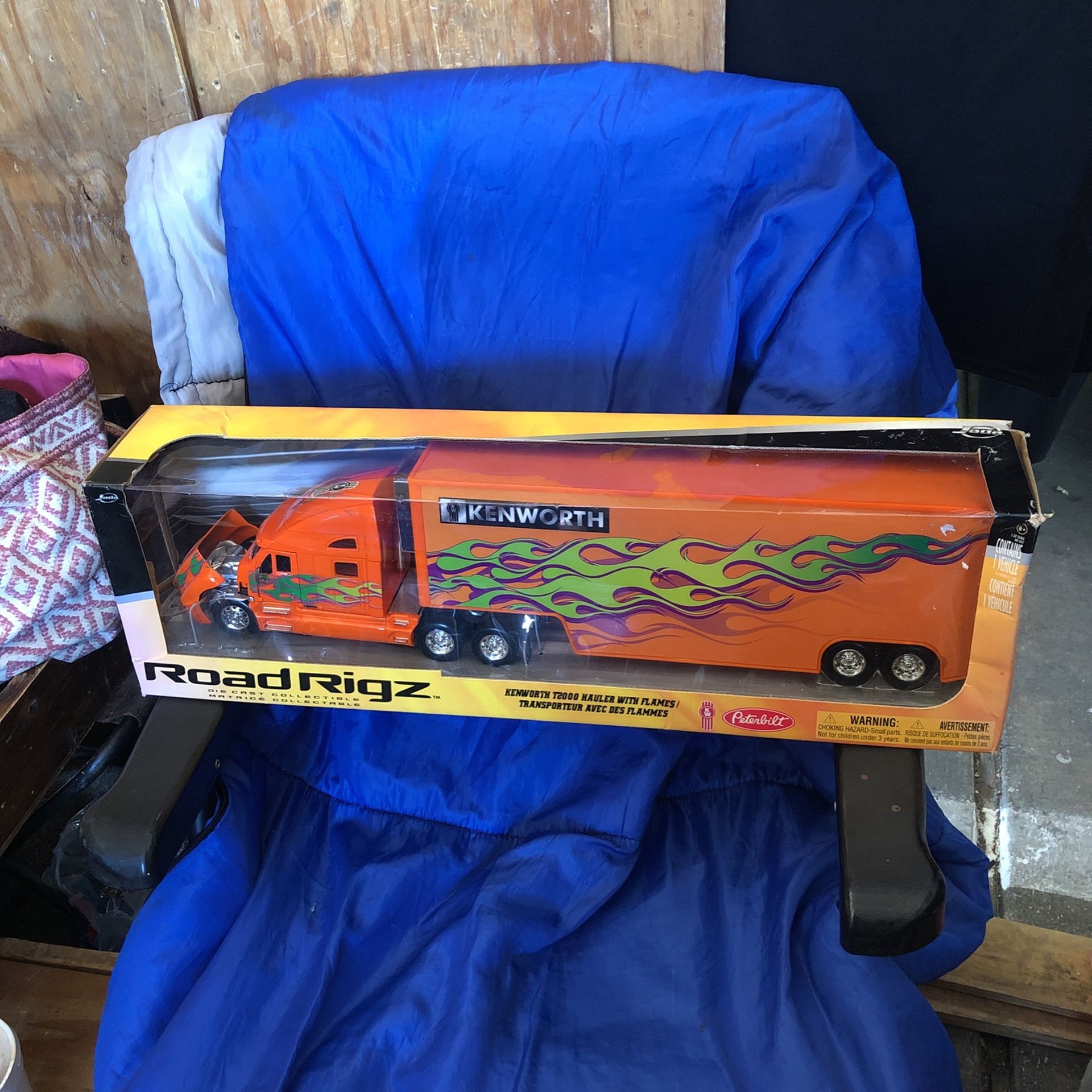 自動車 Jada Toys RoadRigz 1/32 Kenworth T2000 Jada Toys RoadRigz - Kenworth T2000 Model Tractor Trailer (1