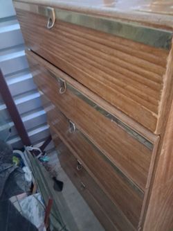 5 drawr wood finish dresser great condition