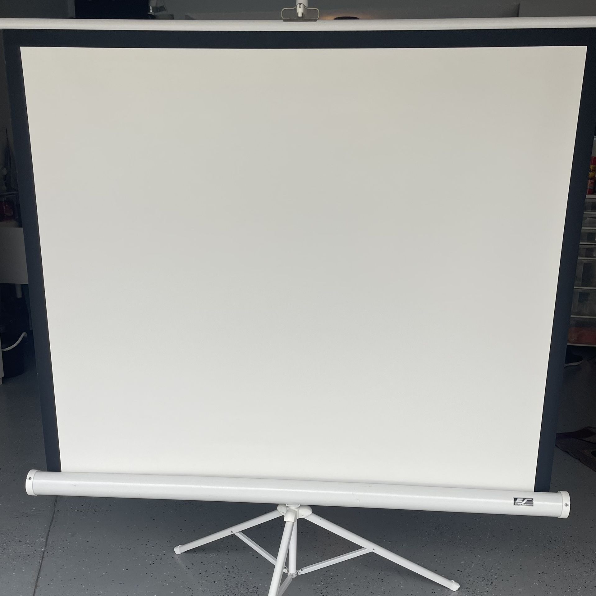 Elite Screens Tripod Series, 71 INCH 16:9, Indoor Outdoor Projector Screen, 8K / 4K Ultra HD 3D Ready, T71NWS1