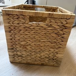 LABBSAL Basket, handmade water hyacinth, 12 ½x13 ½x12 ½ "
